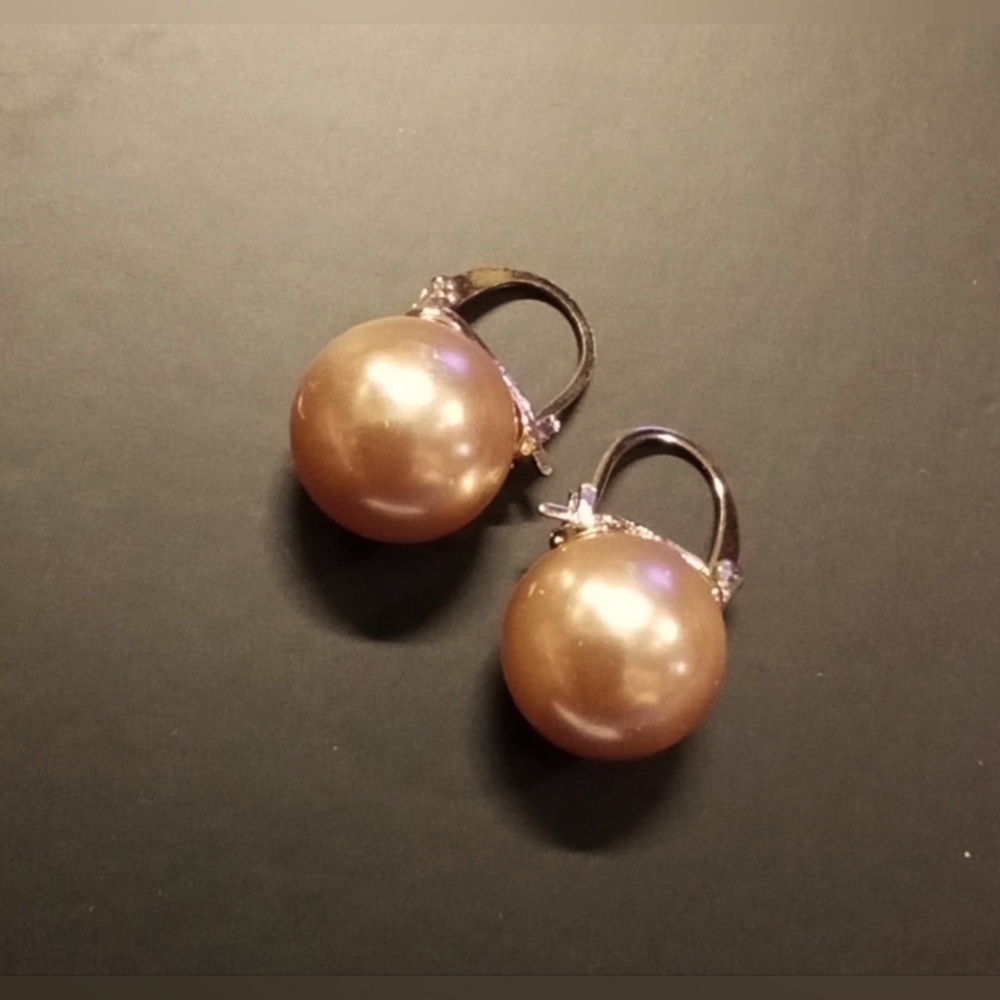 🌹Drop pearl pierced earrings.
